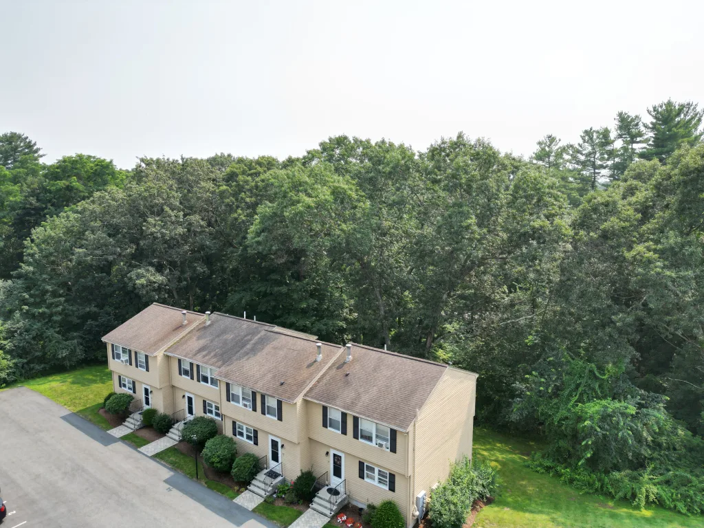 Walnut Grove Condominiums in Middleton MA