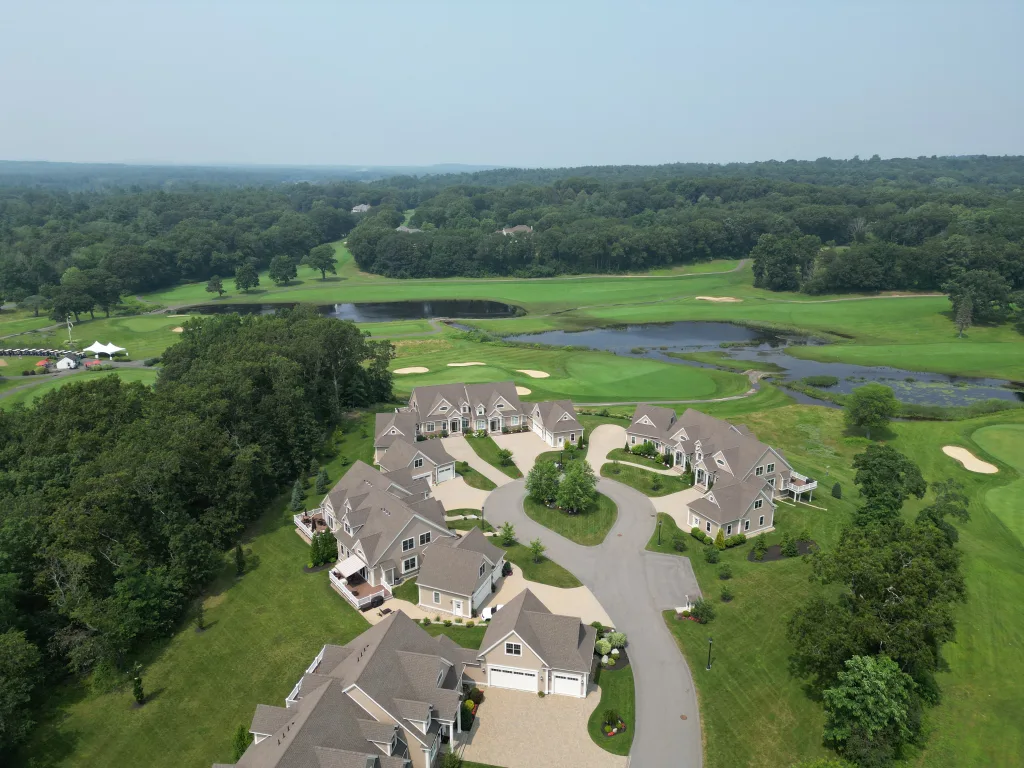 Estates on The Green: Luxurious townhomes in Middleton Massachusetts