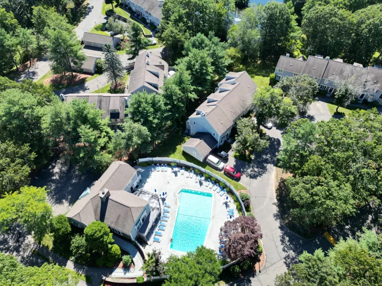 Huntington Wood Condo Complex With a Pool in Peabody MA