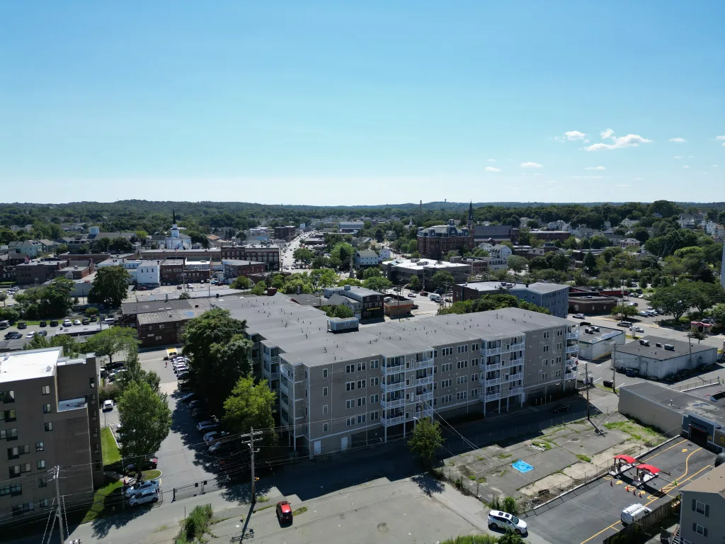 Walnut Place Condominiums in Peabody