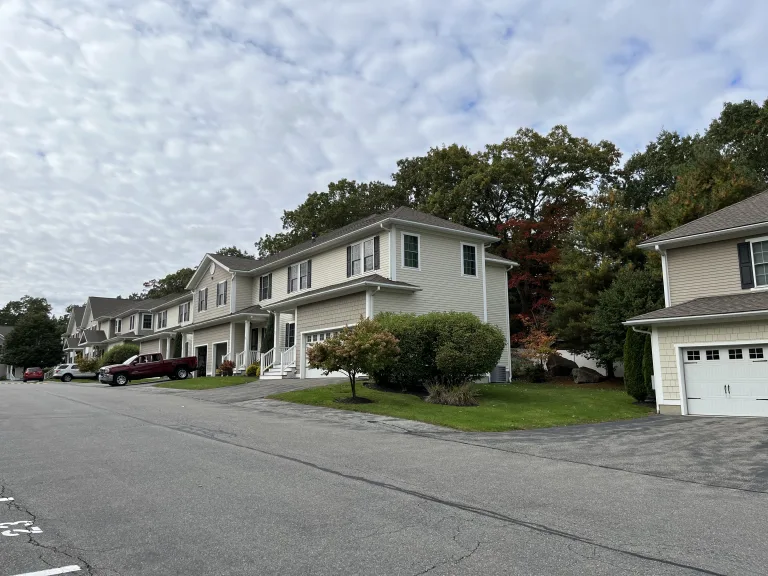 Pyburn Mews Condos in Lynnfield MA