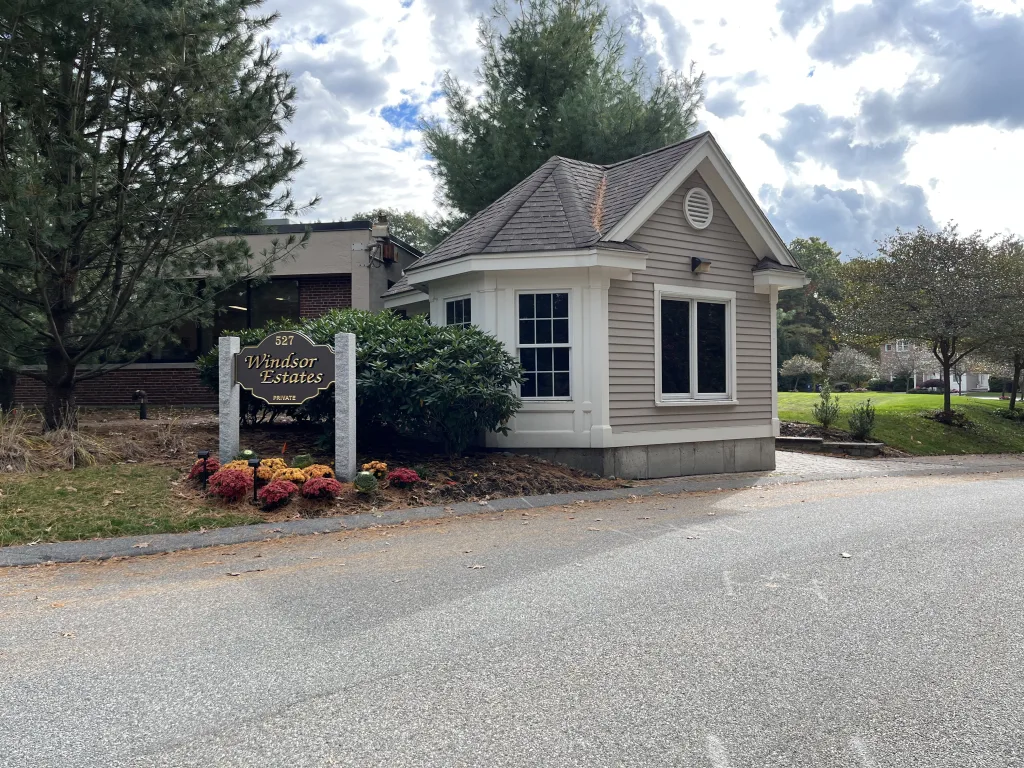 Windsor Estates condos in Lynnfield