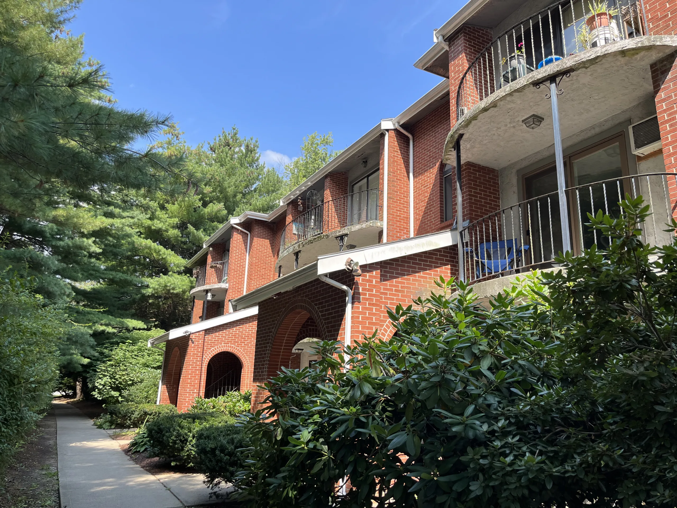 Ryefield Place — condo community in Rowley