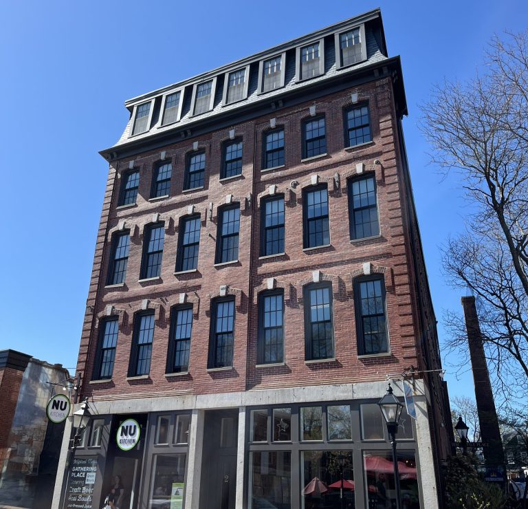 Mercantile Place Condos in Newburyport MA 19-23 Pleasant St