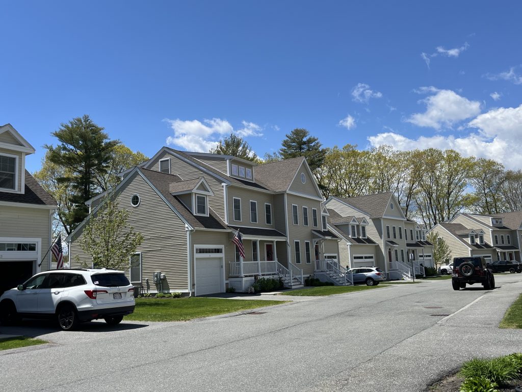 Middlewood Drive Condos in Wenham MA