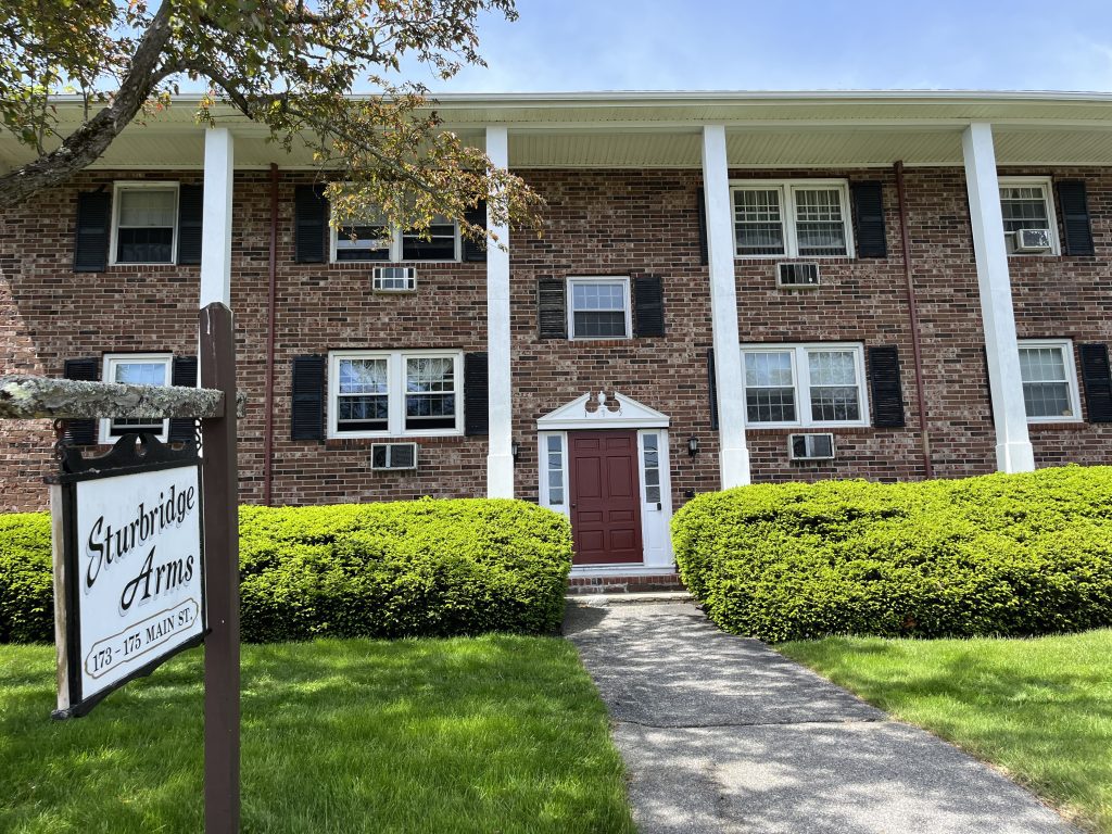 Sturbridge Arms Condos 173 Main St, North Andover