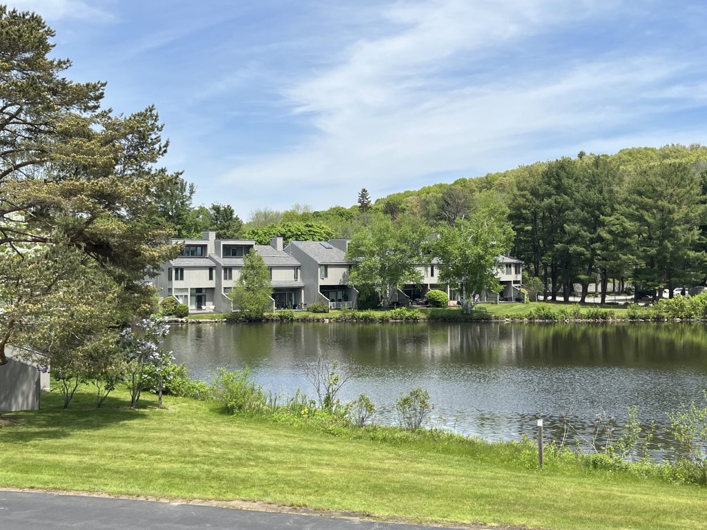 Mill Pond Condos For Sale and recently Sold in North Andover MA