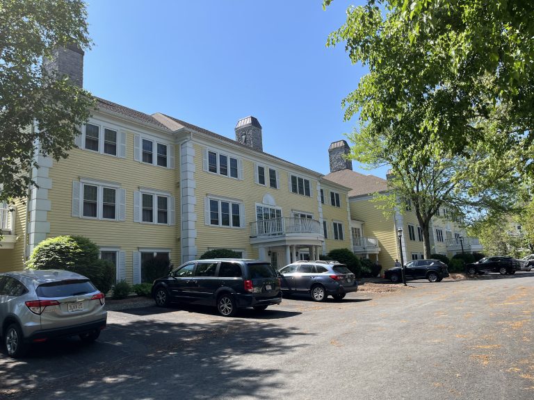 Prides Crossing Condos in Methuen MA on Merrimack River