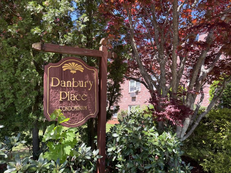 Danbury Place Condos in Methuen MA