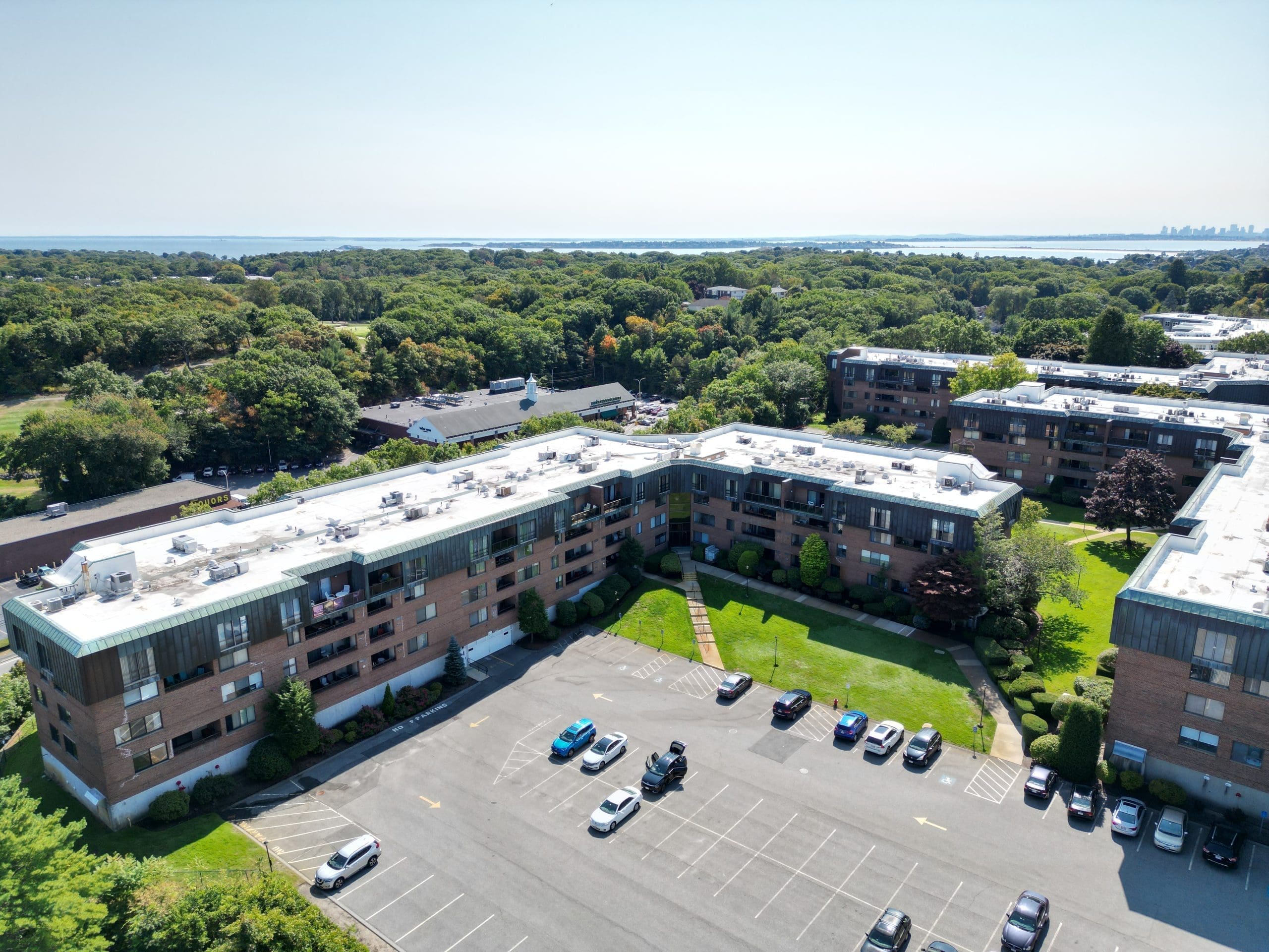 Crown Pointe, Swamoscott — condo community in Swampscott