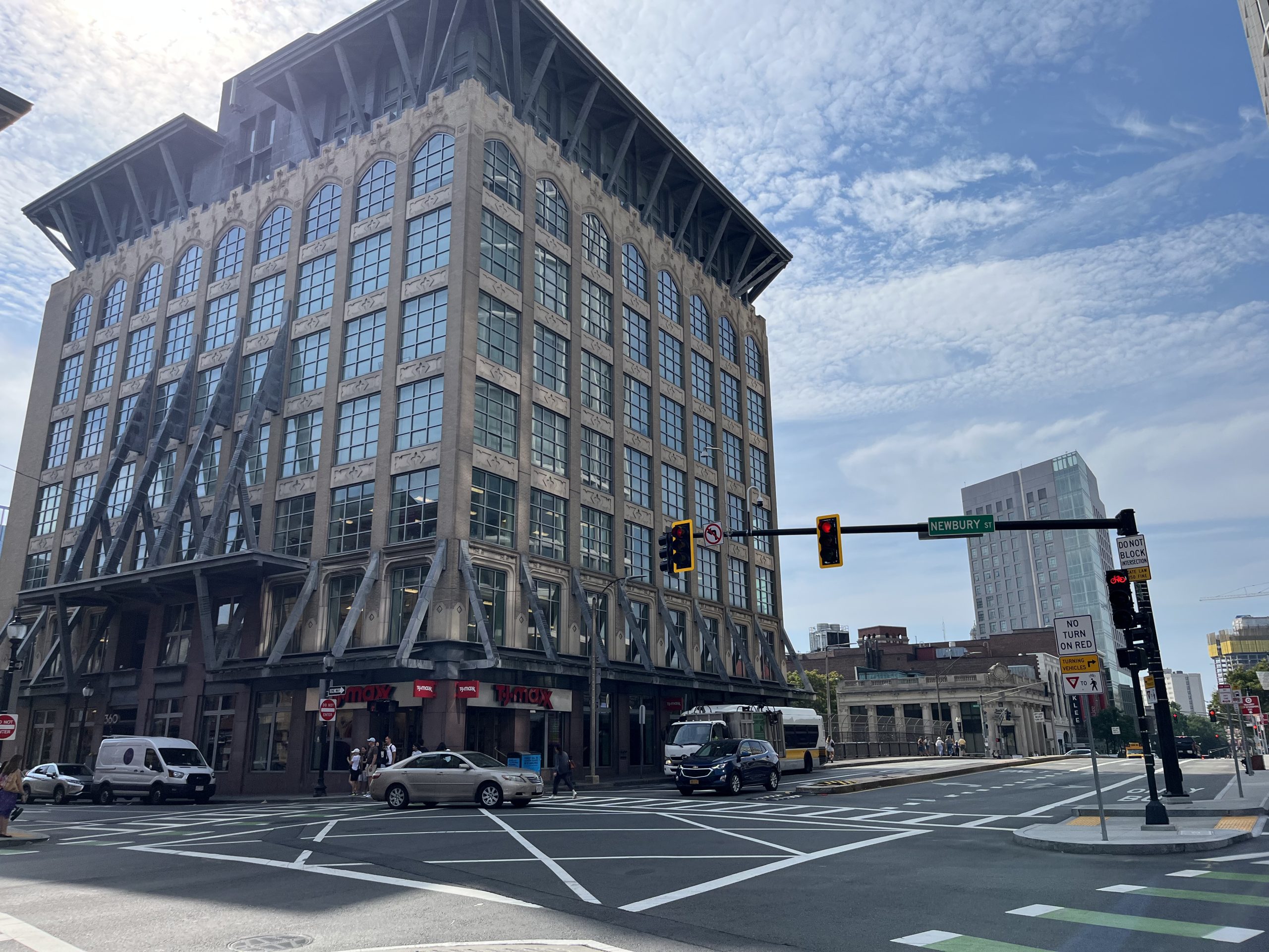 360 Newbury Street, Back Bay Condos -- 360 Newbury