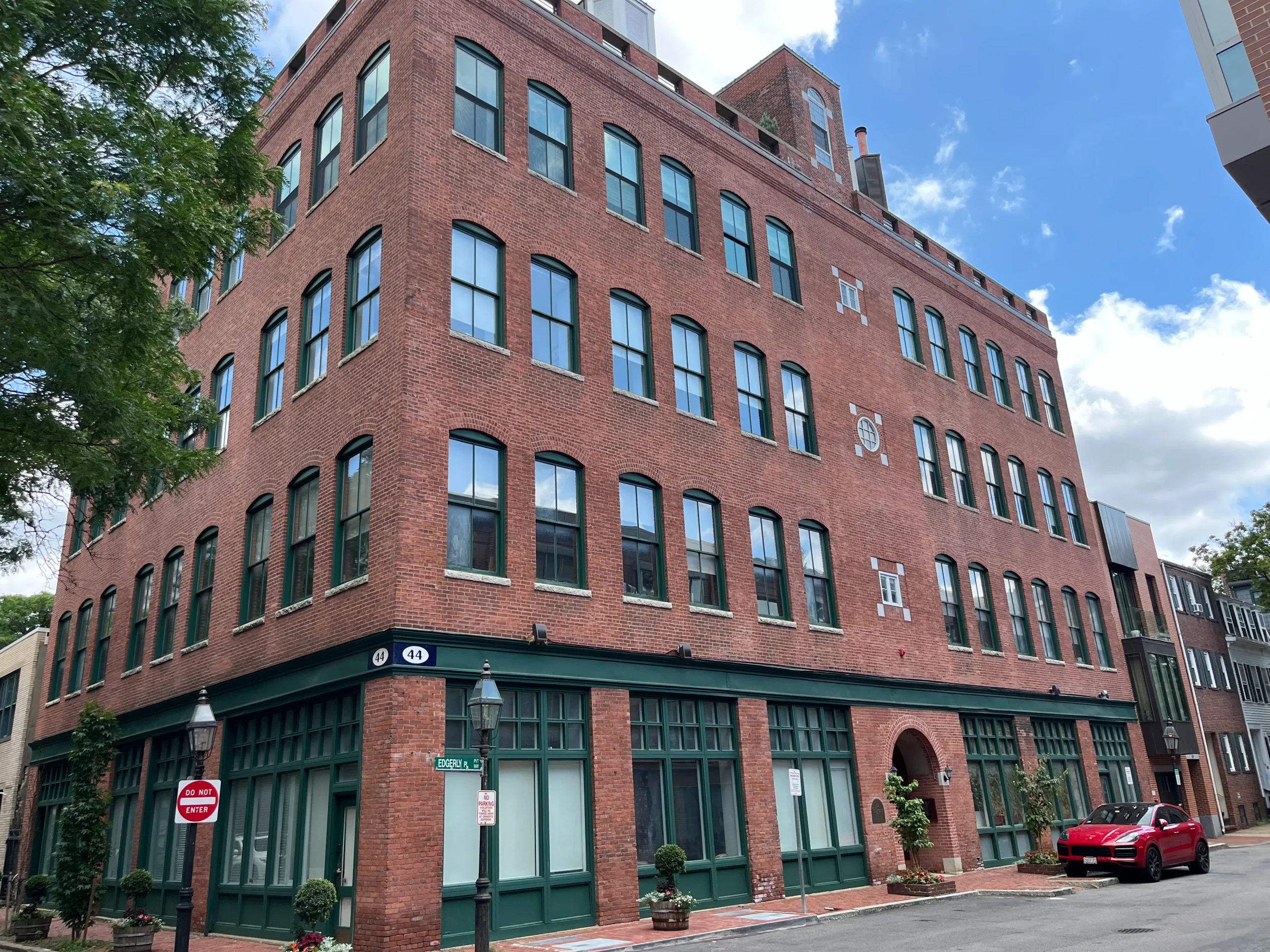 40 Winchester St Condos in Bay Village Boston